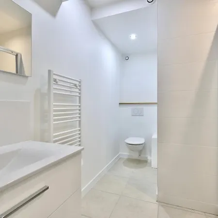 Apartment 2 Et Spacieux